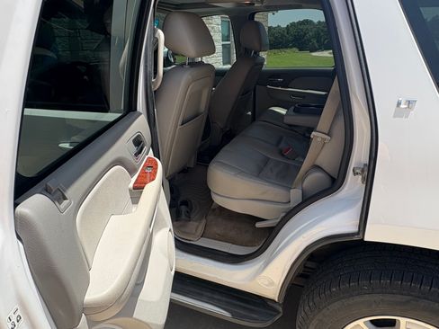 Used 2013 Chevrolet Tahoe LT RWD image 8