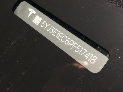 Used 2023 Tesla Model 3 Performance image 2