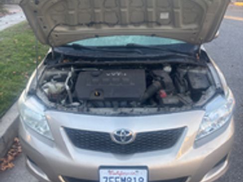 Used 2010 Toyota Corolla LE image 11