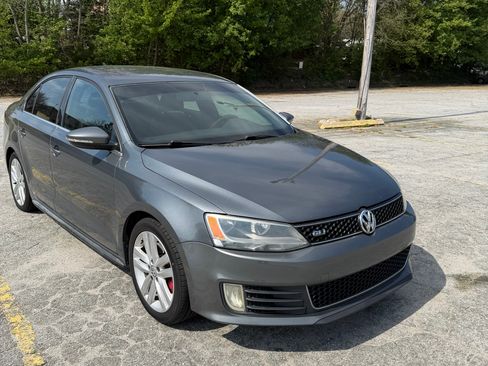 Used 2013 Volkswagen Jetta GLI image 4