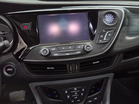 Used 2020 Buick Envision Premium w/ Driver Confidence Package AWD/4WD image 12
