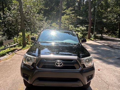 Used 2012 Toyota Tacoma PreRunner w/ Convenience Pkg RWD image 14