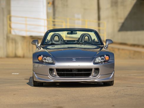 Used 2004 Honda S2000 image 9