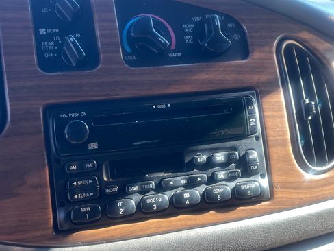 Used 2002 Ford E-250 and Econoline 250 image 18