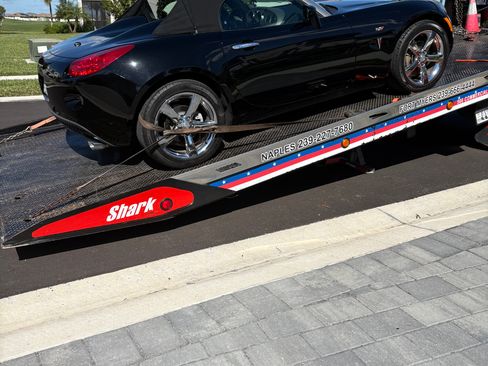 Used 2006 Pontiac Solstice Convertible w/ Premium Package image 12