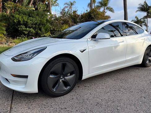 Used 2019 Tesla Model 3 Standard Range Plus RWD image 4