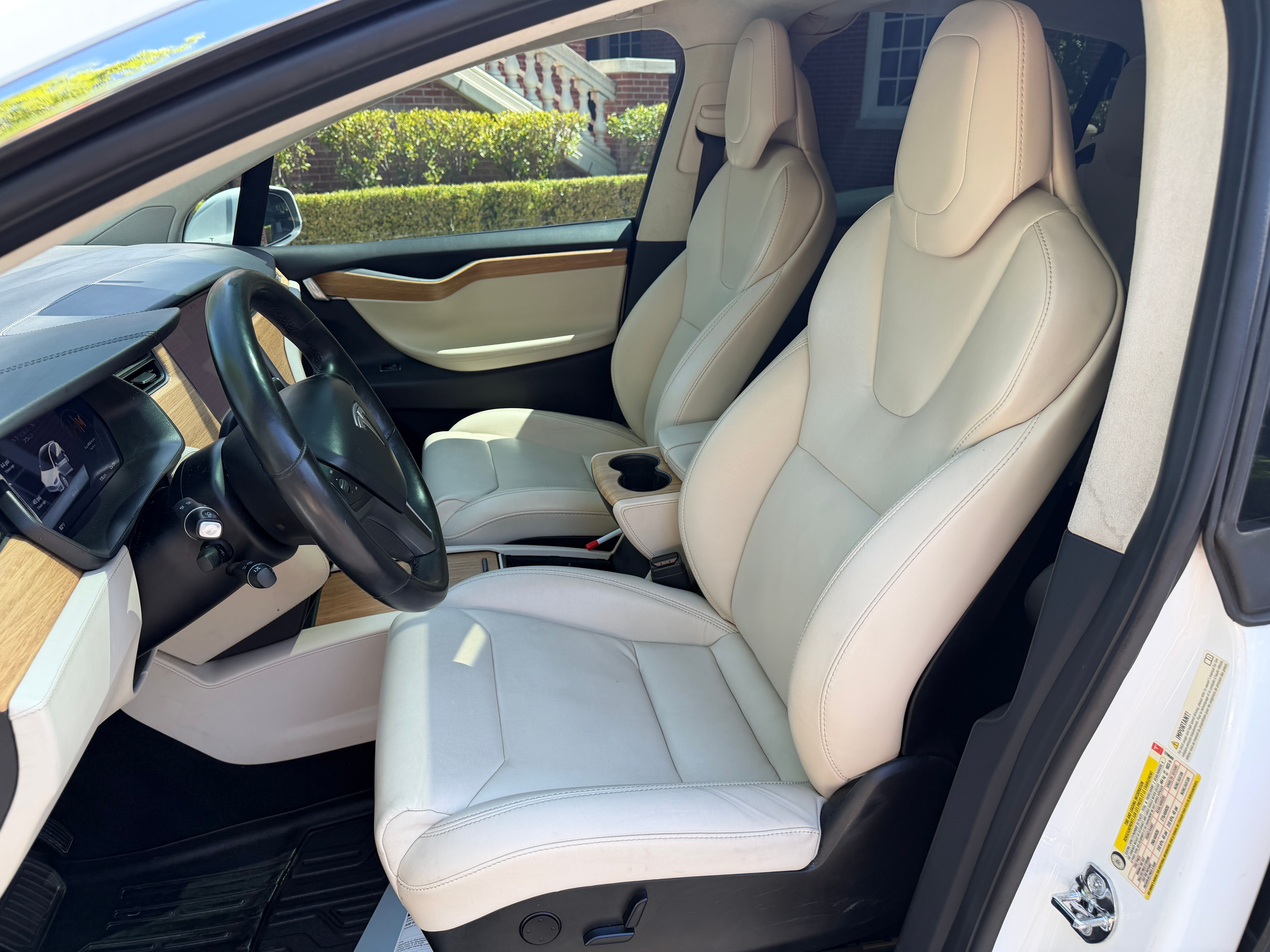 Used 2018 Tesla Model X 75D AWD/4WD image 9