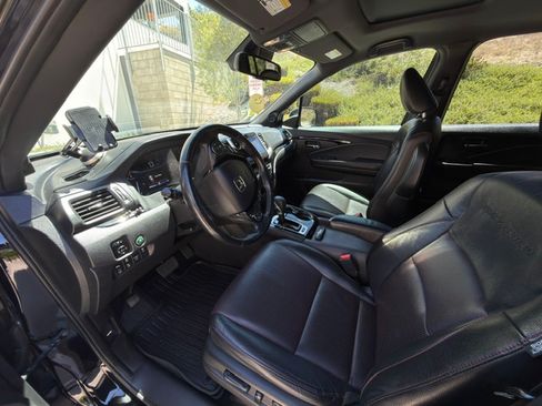 Used 2017 Honda Ridgeline Black Edition image 9