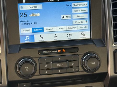 Used 2018 Ford F150 XLT w/ Equipment Group 302A Luxury image 6