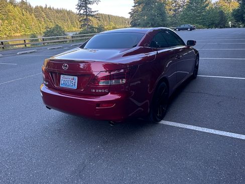 Used 2010 Lexus IS 250C RWD image 5