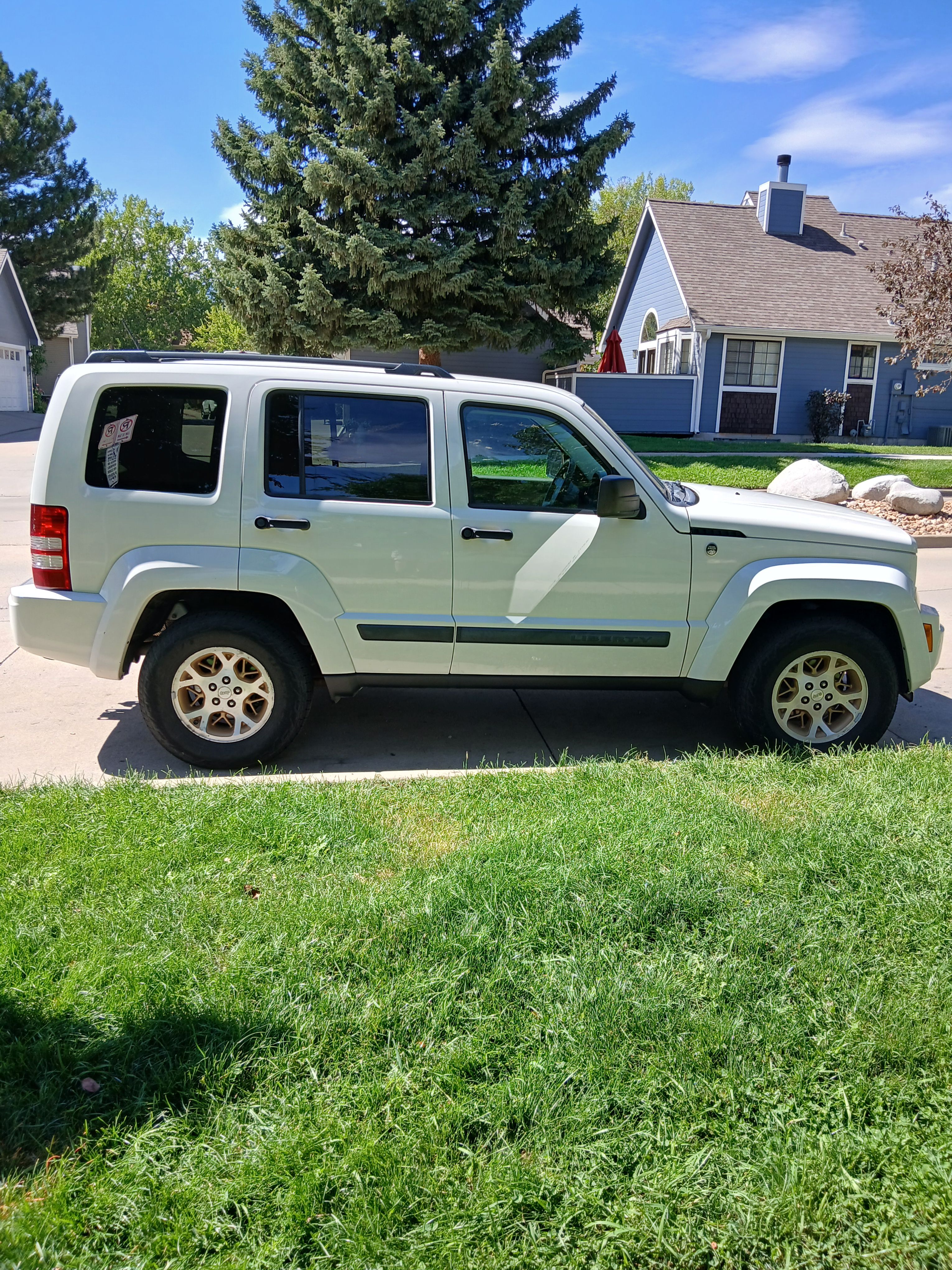 Used 2008 Jeep Liberty Sport w/ Popular Equipment Group AWD/4WD image 1