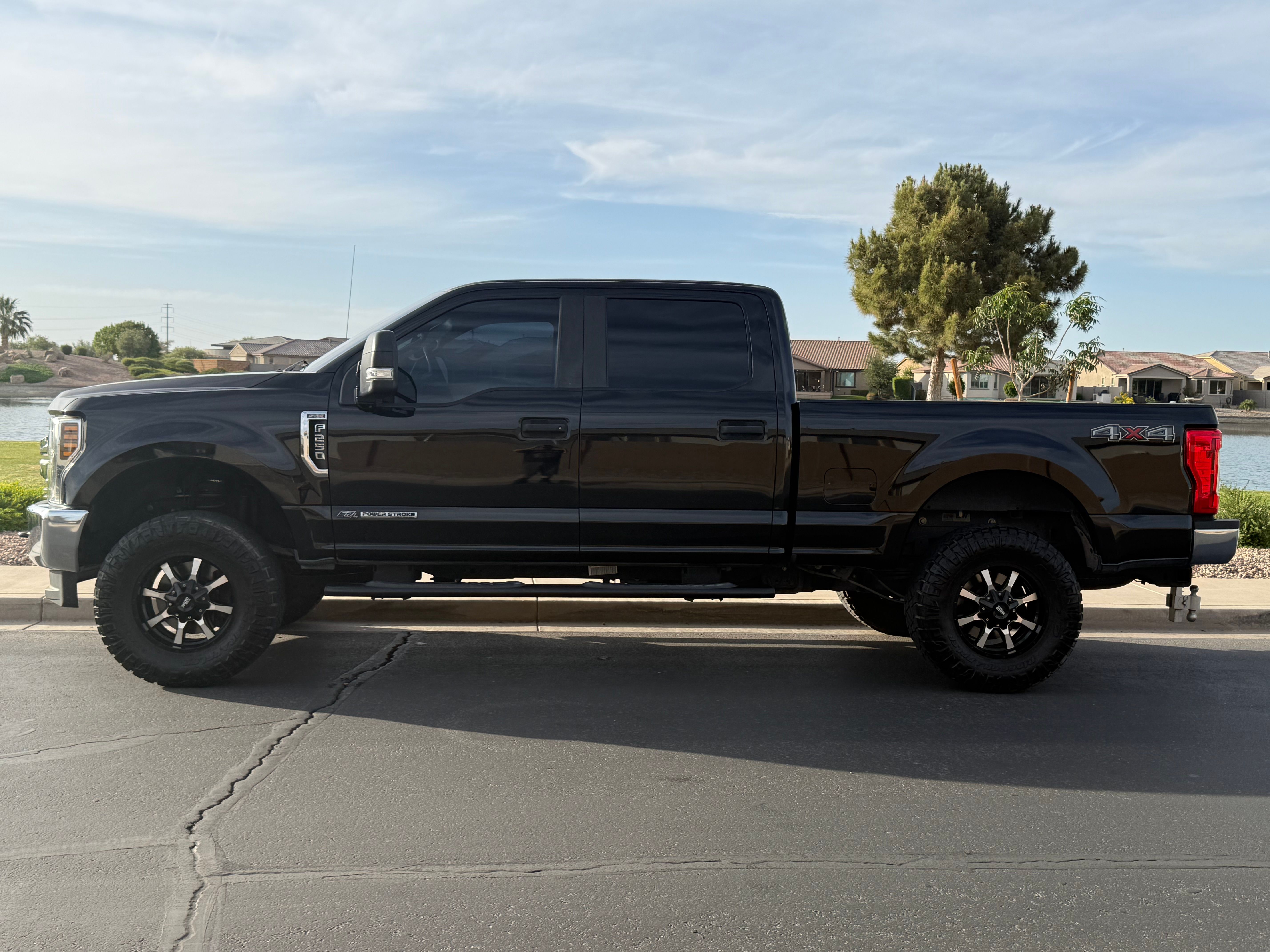 Used 2019 Ford F250 XL w/ STX Appearance Package AWD/4WD image 2