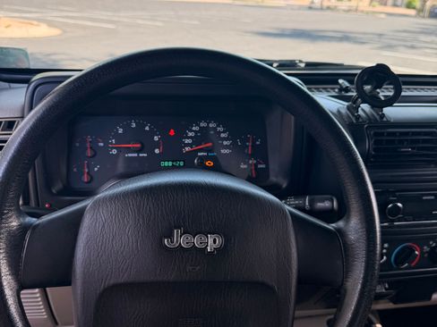 Used 2004 Jeep Wrangler X w/ Convenience Group image 13