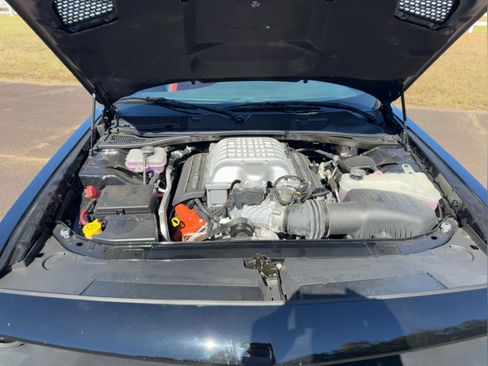 Used 2016 Dodge Challenger SRT Hellcat image 6