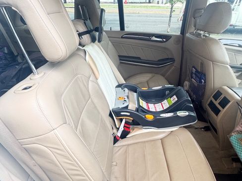 Used 2014 Mercedes-Benz GL 450 4MATIC image 11