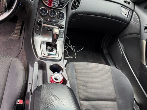 Used 2016 Hyundai Genesis 3.8 image 23