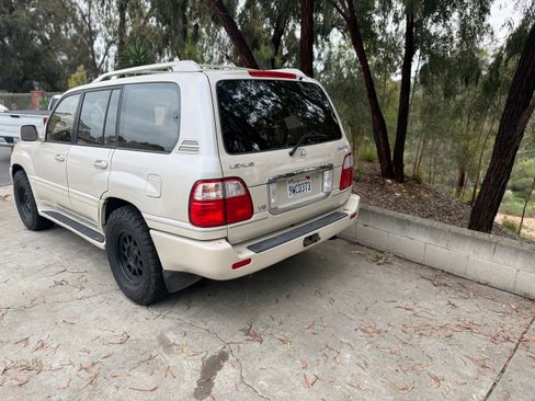 Used 2003 Lexus LX 470 4WD image 2