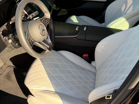 Used 2025 Mercedes-Benz E 450 4MATIC Sedan image 5