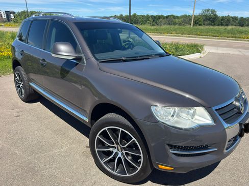 Used 2008 Volkswagen Touareg V6 AWD/4WD image 4