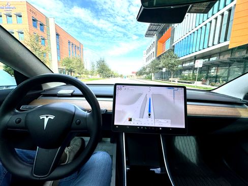 Used 2020 Tesla Model 3 Long Range image 9