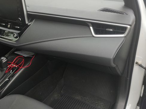 Used 2022 Toyota Corolla SE image 8