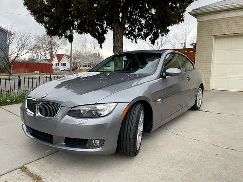 Used 2009 BMW 328i xDrive 328i xDrive Coupe 2D image 4
