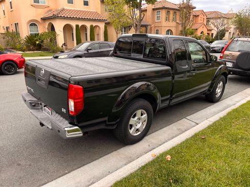 Used 2008 Nissan Frontier SE w/ SE Value Truck Pkg RWD image 10