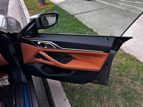 Used 2024 BMW i4 eDrive35 w/ Convenience Package image 13