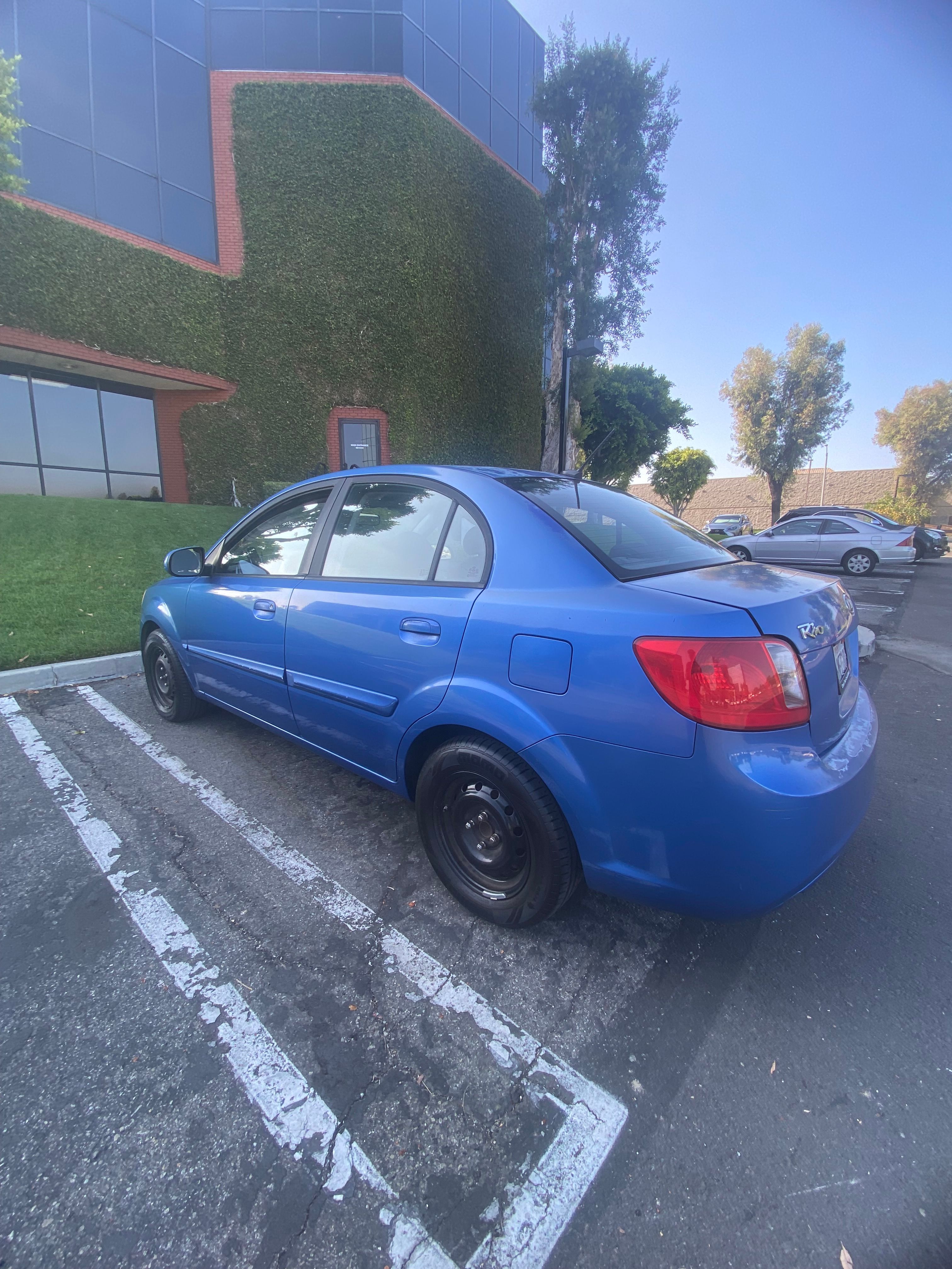 Used 2010 Kia Rio LX FWD image 2