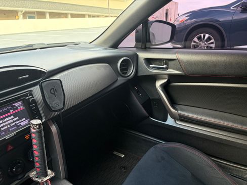 Used 2015 Scion FR-S RWD image 17