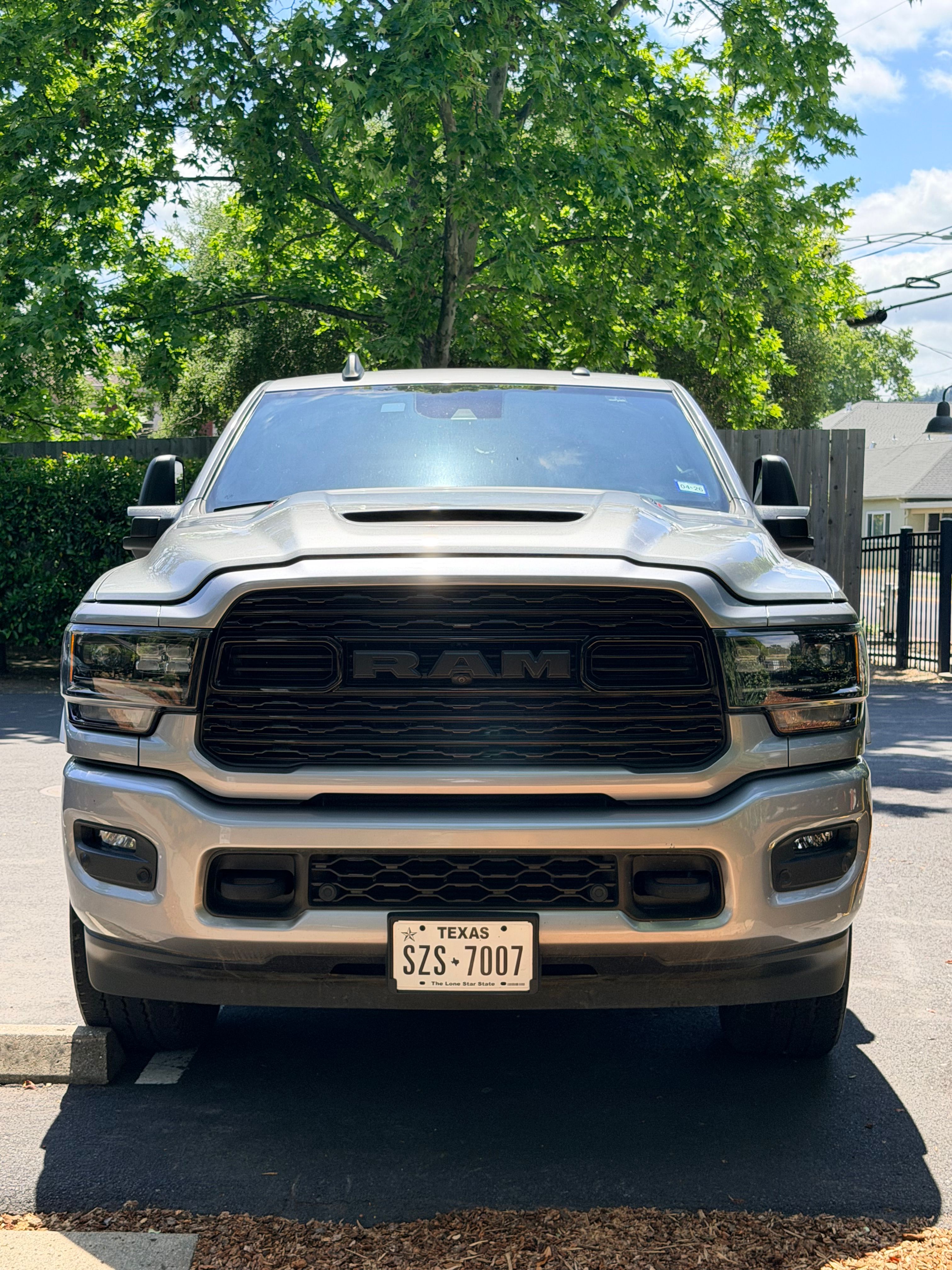 Used 2023 RAM 2500 Limited AWD/4WD image 1