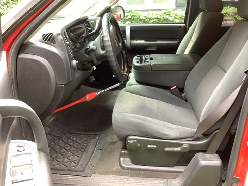 Used 2008 Chevrolet Silverado 1500 LT w/ Power Pack Plus AWD/4WD image 9