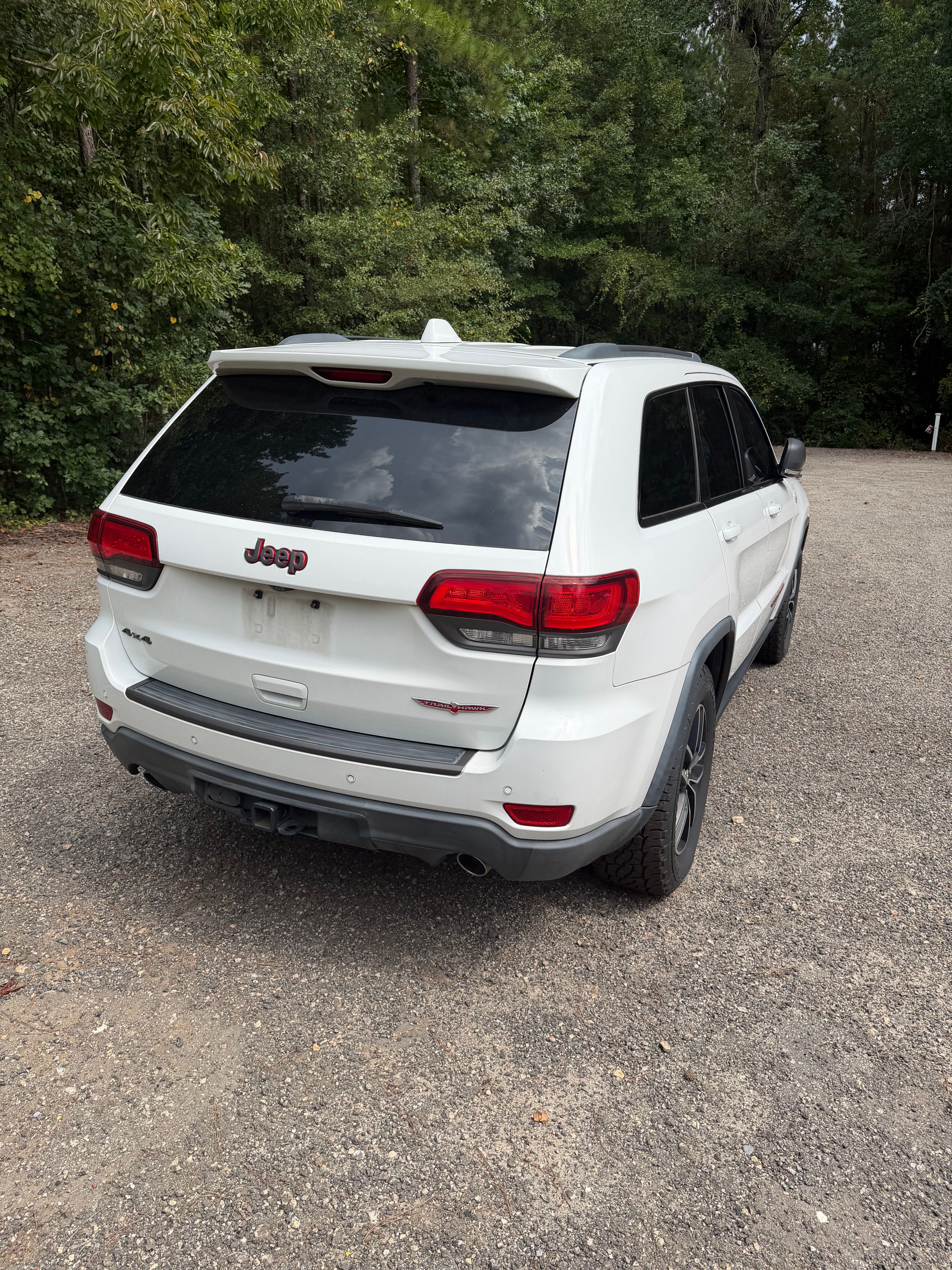 Used 2017 Jeep Grand Cherokee Trailhawk AWD/4WD image 20