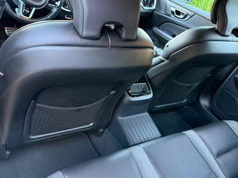 Used 2019 Volvo S60 T8 R-Design AWD/4WD image 28
