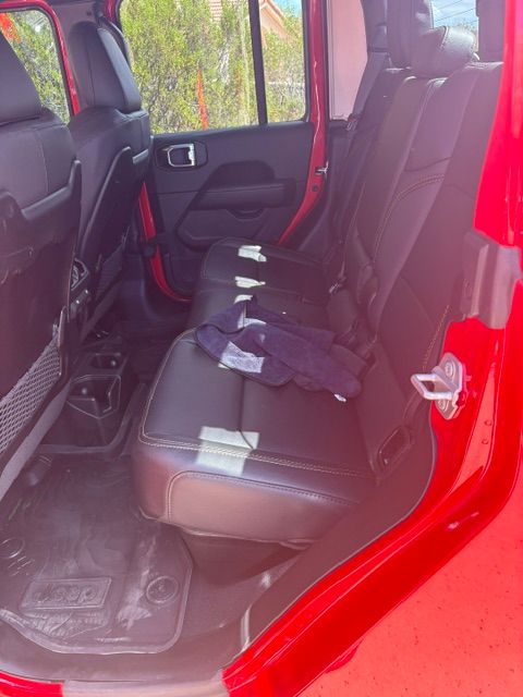 Used 2025 Jeep Gladiator Sport AWD/4WD image 8