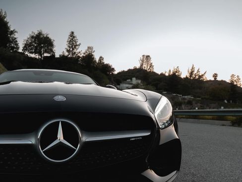 Used 2016 Mercedes-Benz AMG GT S image 2