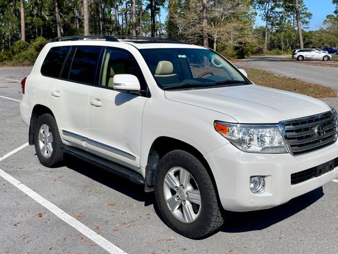 Used 2013 Toyota Land Cruiser image 1