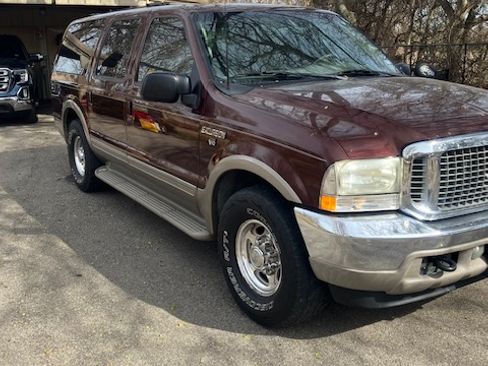 Used 2001 Ford Excursion Limited image 1