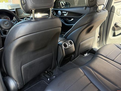 Used 2017 Mercedes-Benz GLC 300 4MATIC Coupe image 15