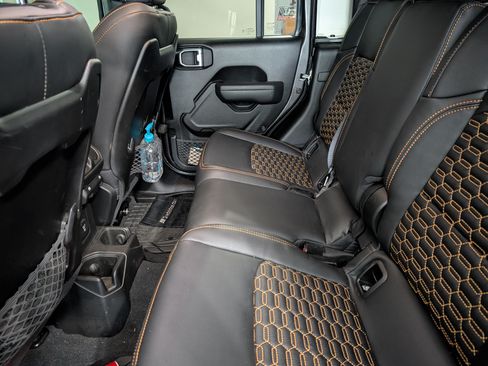 Used 2024 Jeep Gladiator Mojave image 21