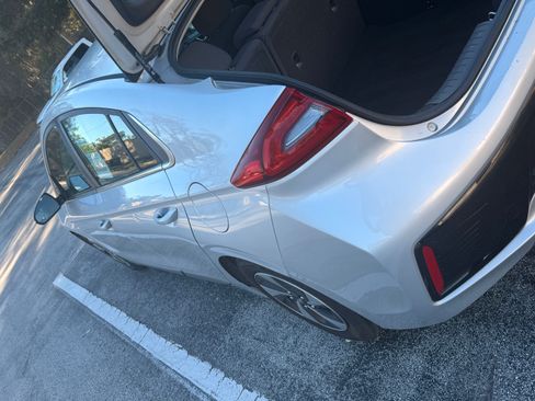 Used 2017 Hyundai Ioniq SEL image 8