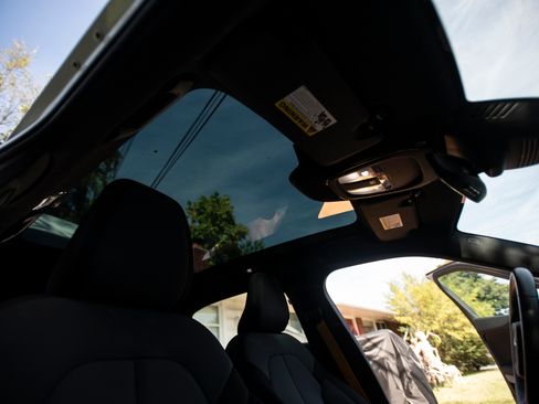 Used 2022 Polestar Polestar 2 w/ Performance Package image 14