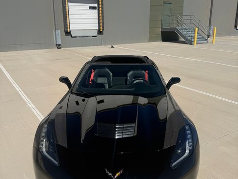 Used 2019 Chevrolet Corvette Stingray Coupe w/ Carbon Flash Badge Package image 25