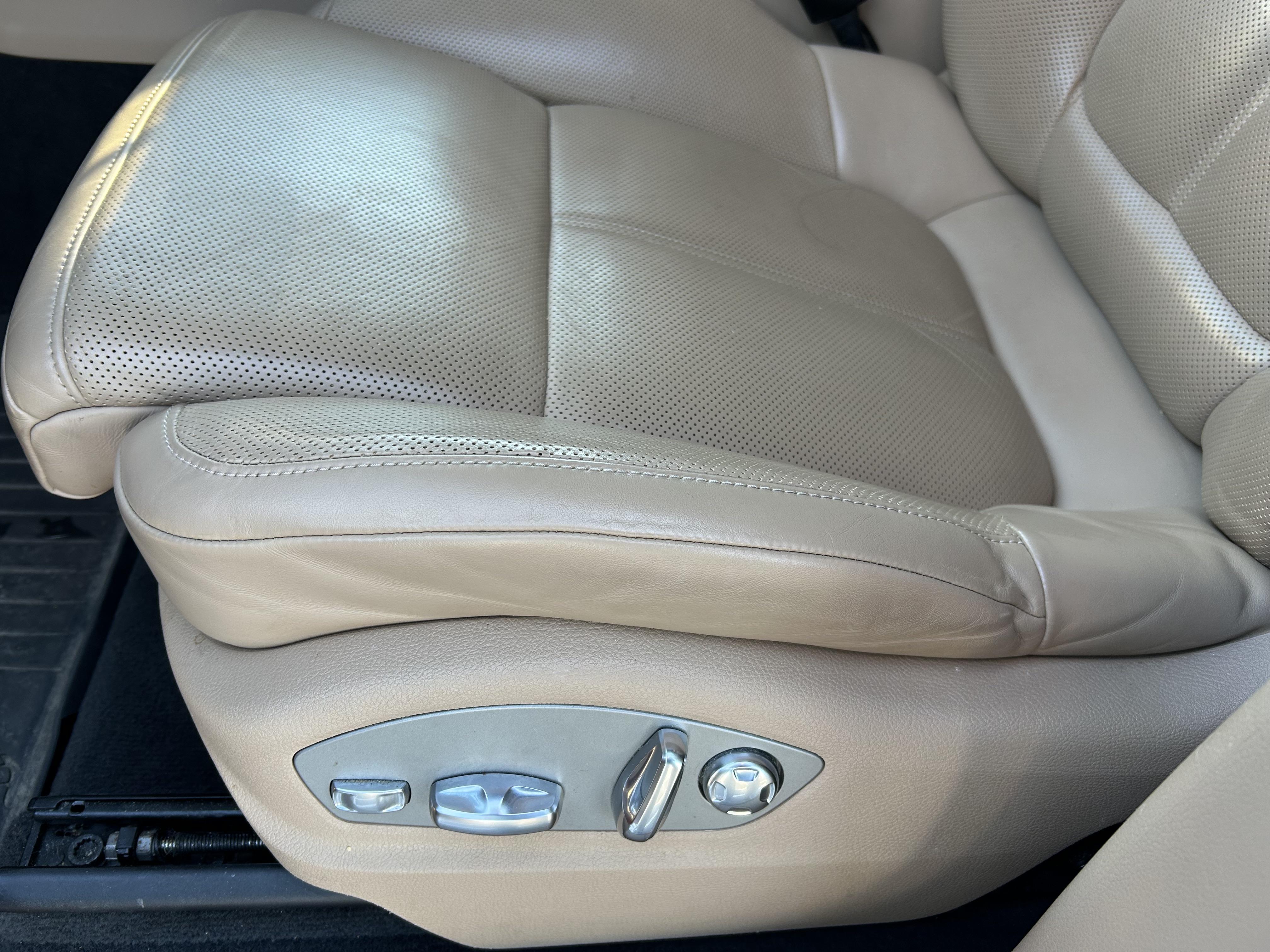 Used 2021 Porsche Macan AWD/4WD image 10