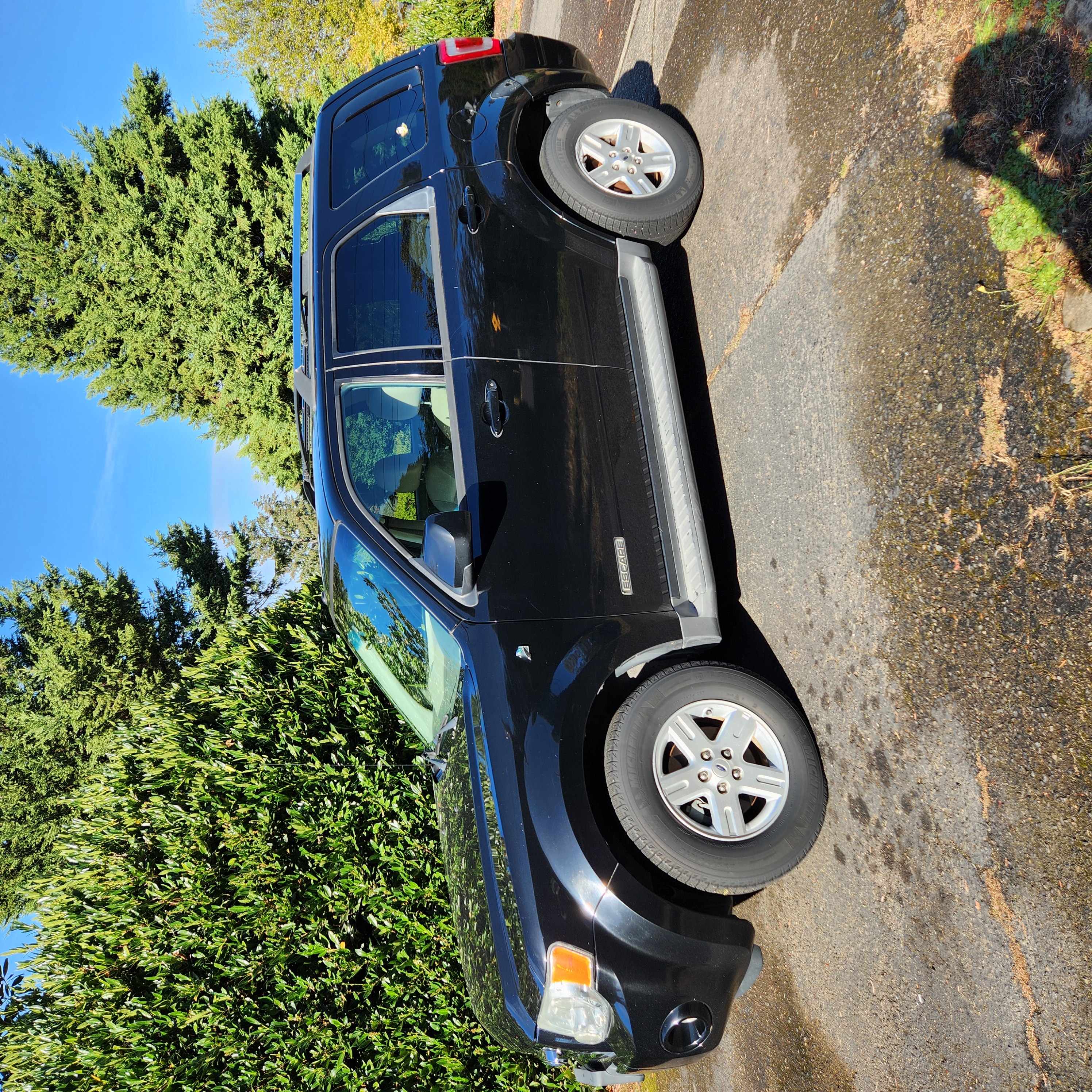 Used 2008 Ford Escape 2WD Hybrid image 2