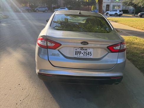Used 2016 Ford Fusion S image 5