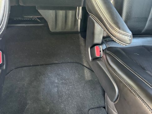 Used 2023 Chrysler Pacifica Touring-L w/ S Appearance Package image 24