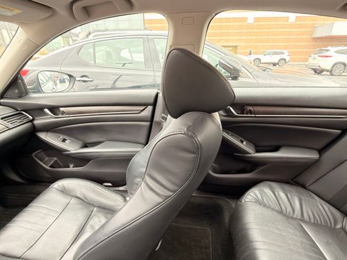Used 2018 Honda Accord Touring image 22