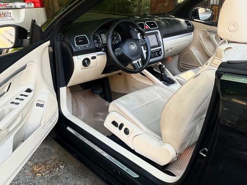 Used 2012 Volkswagen Eos Komfort FWD image 10