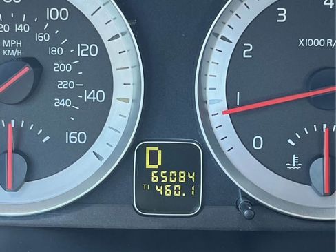 Used 2013 Volvo C70 T5 image 5